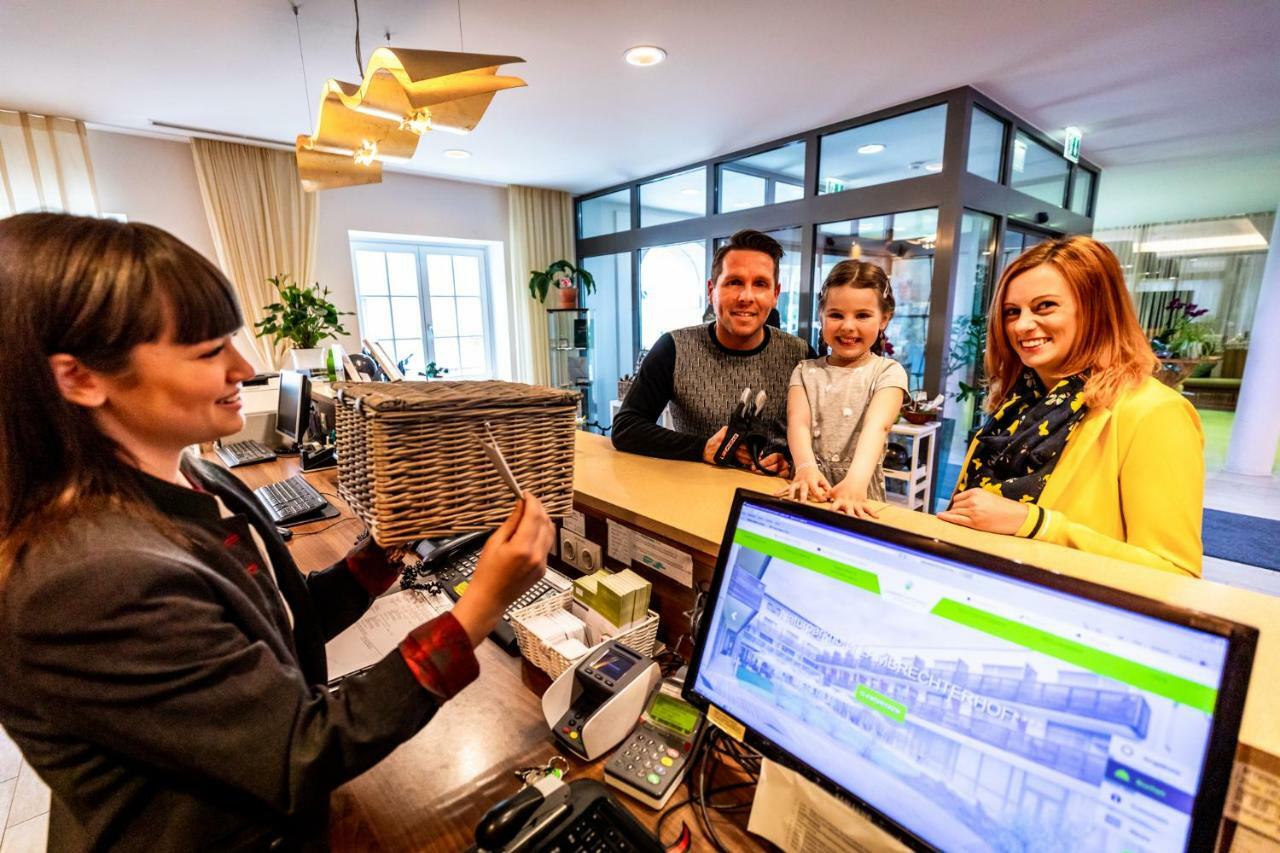 Lambrechterhof - Das Naturparkhotel Sankt Lambrecht Exteriör bild